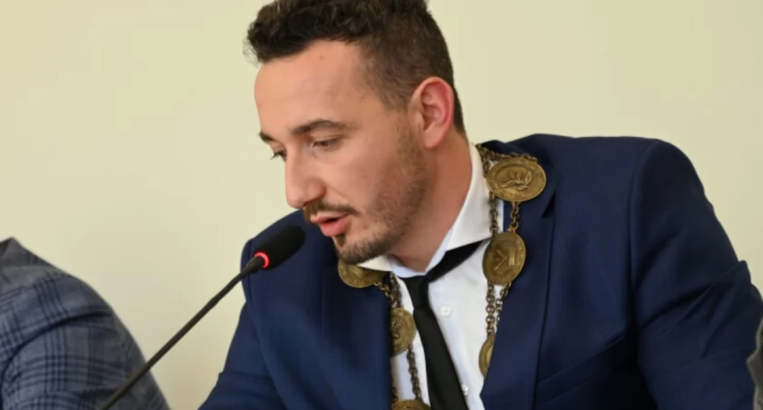 Kacper Lipiński z absolutorium i wotum zaufania