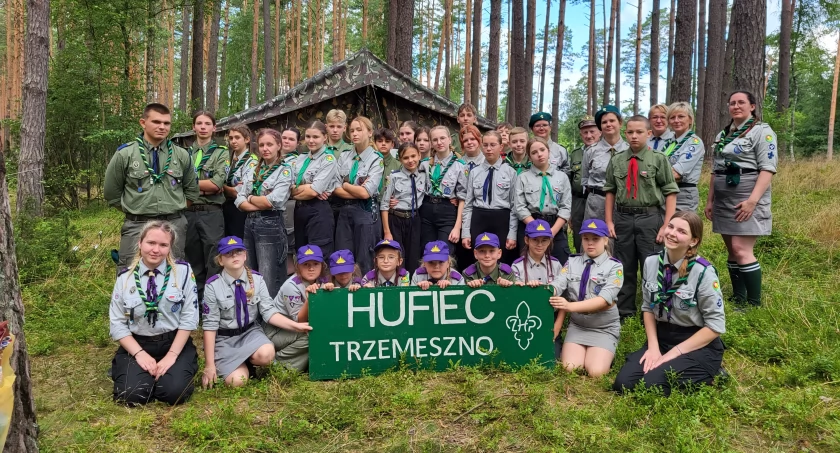 Harcerze Hufca ZHP Trzemeszno podsumowali całoroczną pracę na obozie pod namiotami