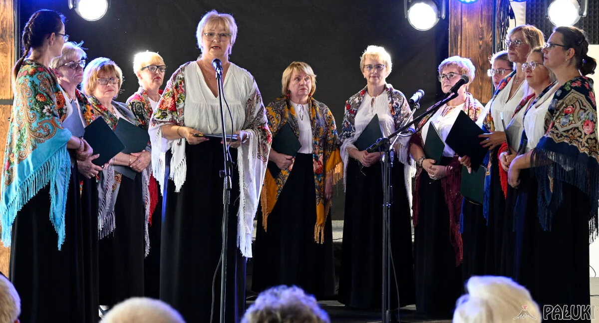 Fantazja u mogileńskich seniorów w Magazynie Zbożowym