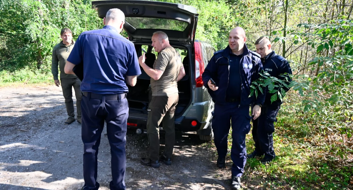 Przyjezierze: strażnicy leśni na Łysej natrafili na granaty z czasów II wojny światowej (zdjęcia)
