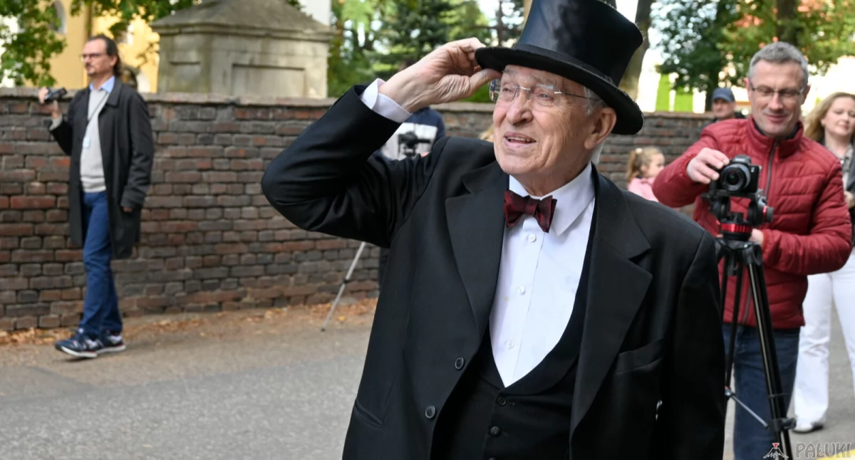 Finał festiwalu. Kareta z Waldorffem przemierzała ulice Trzemeszna (film + zdjęcia)