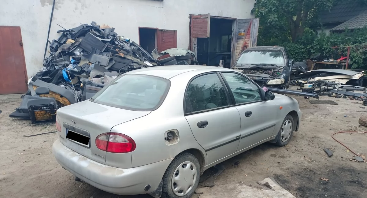 Kryminalni odzyskali przywłaszczonego daewoo lanosa