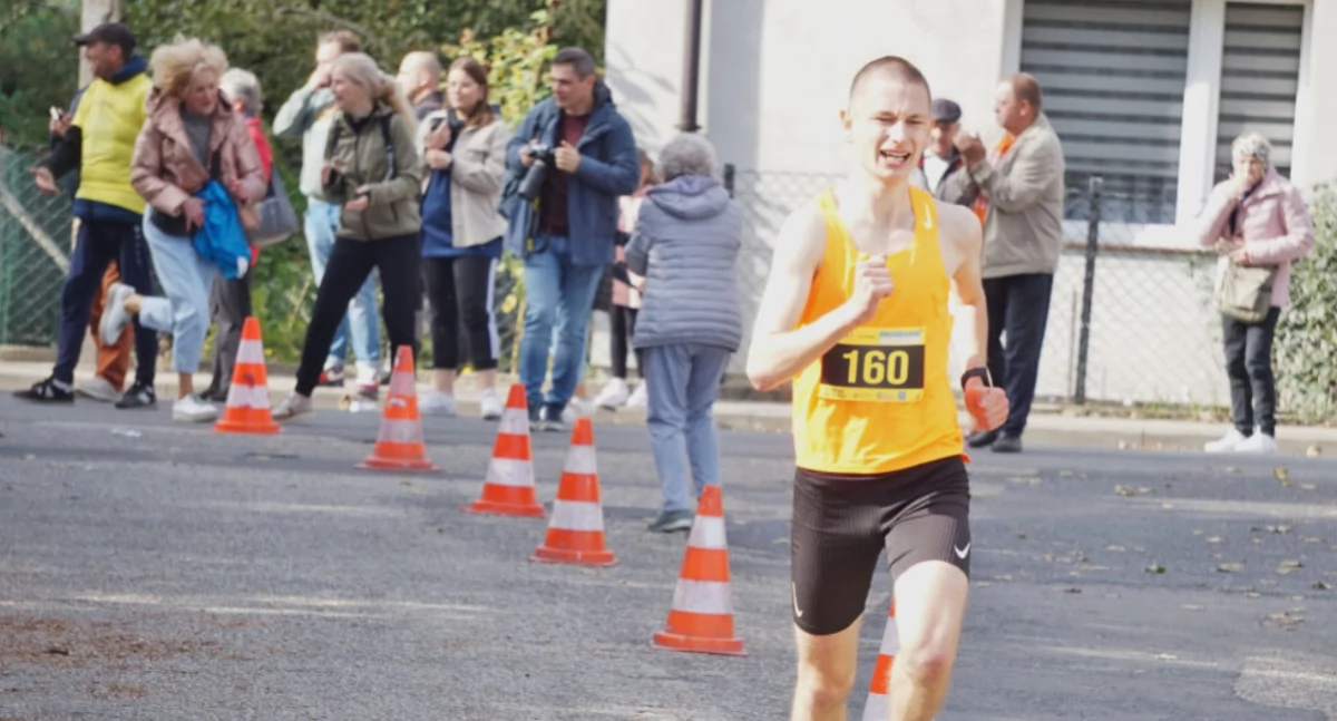 Rozbiegane Mogilno. Jędrzej Wolski wygrał bieg na 5 km (film + zdjęcia)