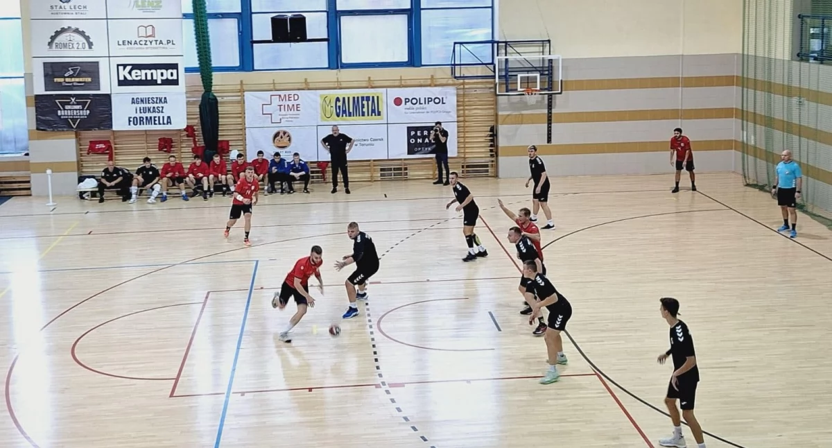 Alfa Strzelno minimalnie przegrała w Czersku (zdjęcia)