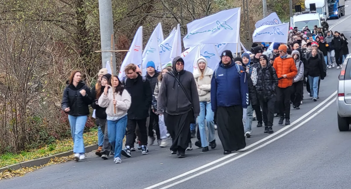 Ponad 300 młodych ludzi u stóp bł. Karoliny Kózkówny