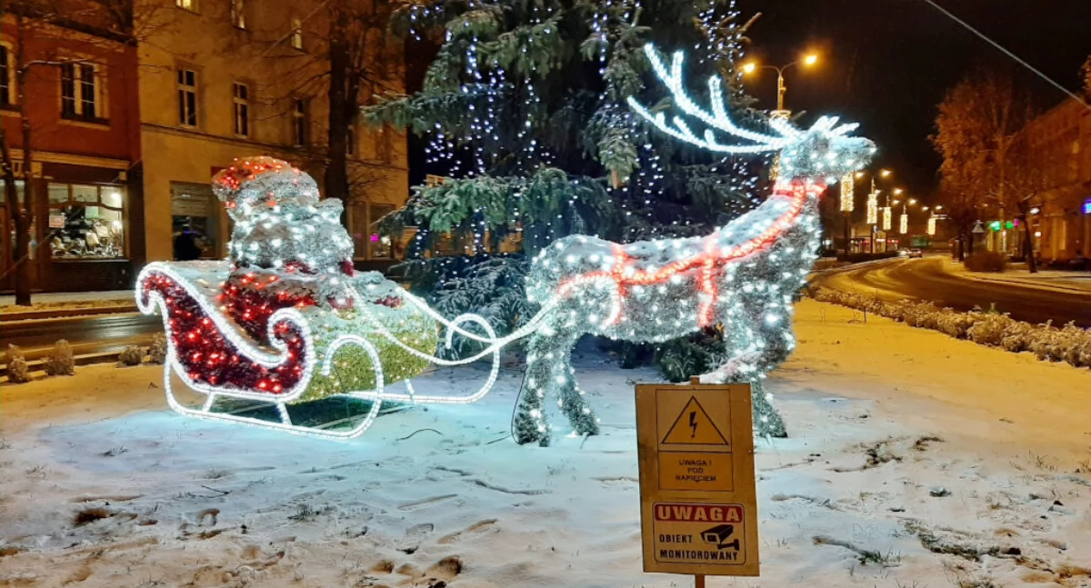 Czy renifer z saniami zostanie przeniesiony na plac przy dawnym sklepie Centrum?