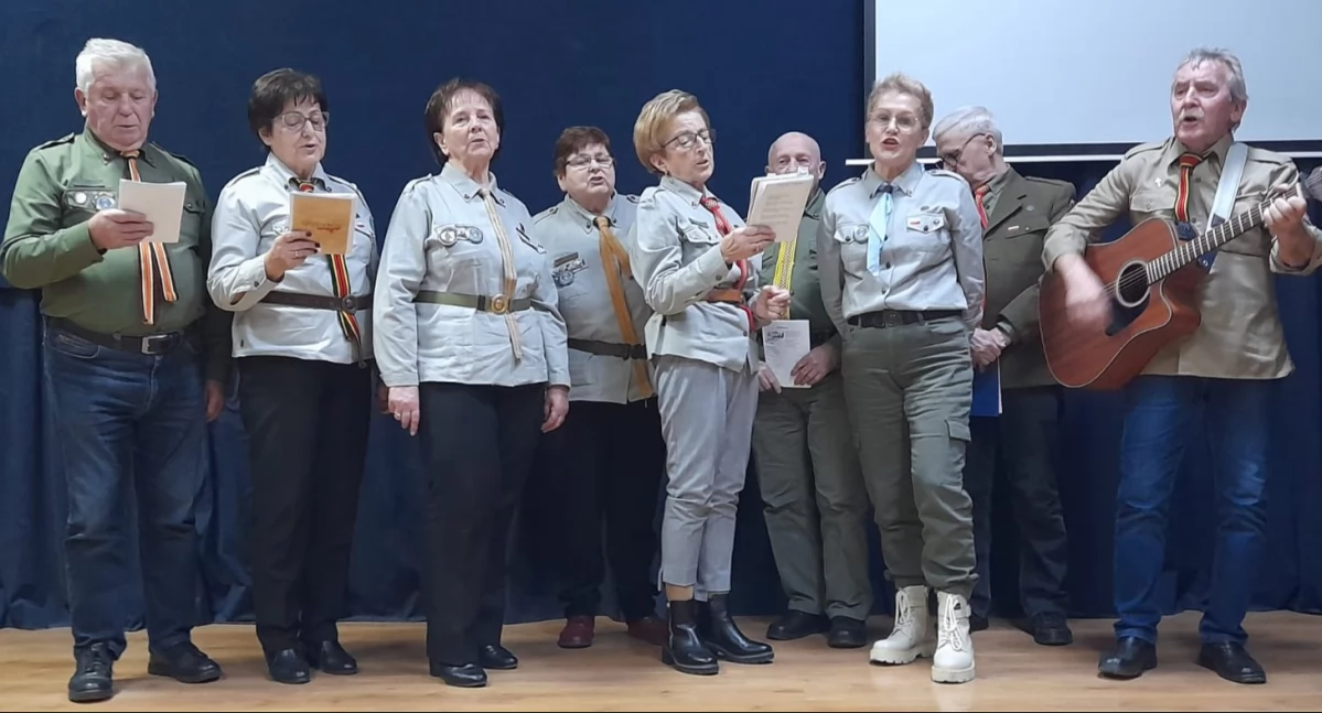 Przegląd w Trzemesznie. Piosenki harcerskie i patriotyczne płynące prosto z serca (zdjęcia)