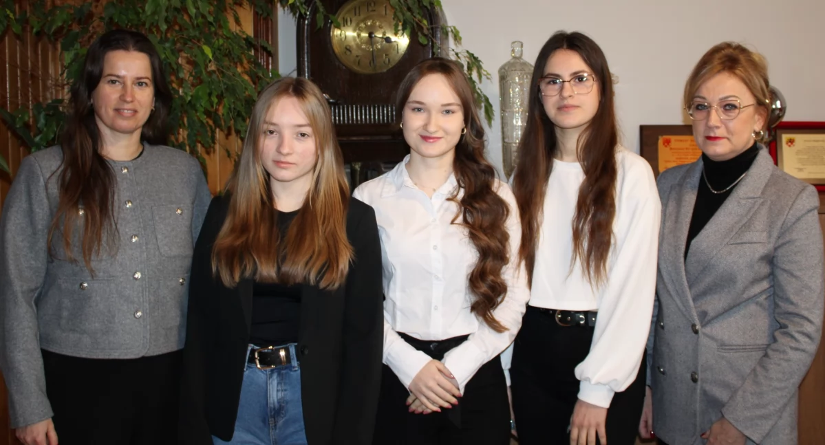 Uczniowie szkół średnich ze stypendiami Zawodowe Talenty Kujaw i Pomorza