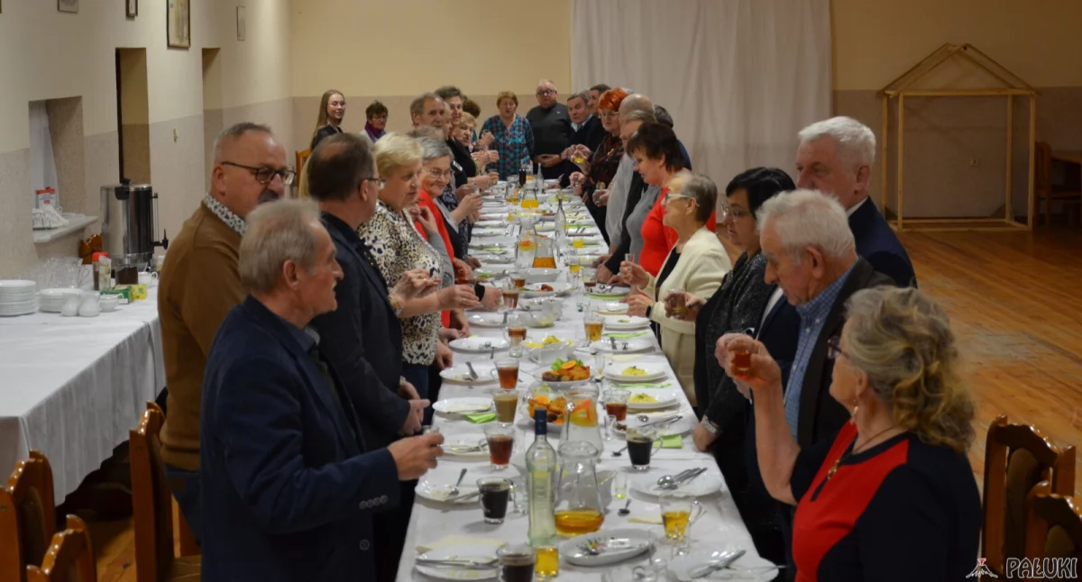 Biesiada w Ciencisku dla babć i dziadków przy muzyce i wspomnieniach (zdjęcia)