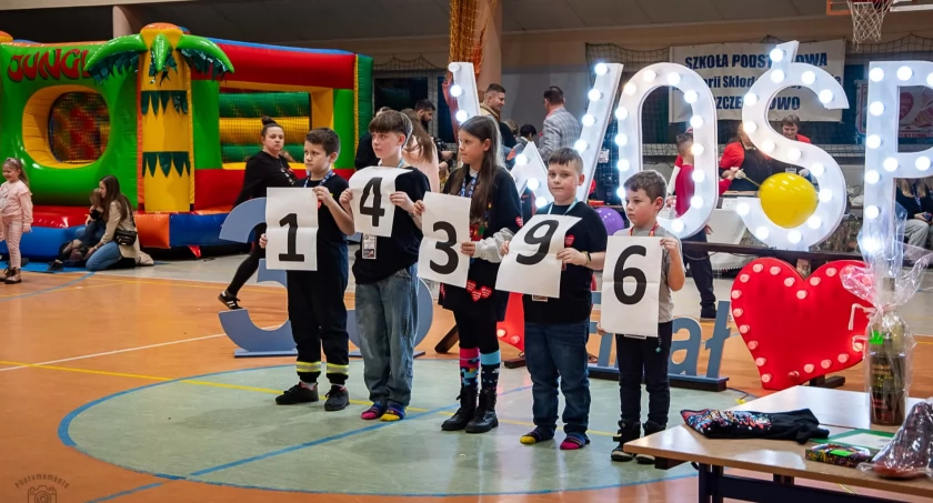 Rekordowy WOŚP w Dąbrowie - zebrano 47.166,29 złotych (zdjęcia)