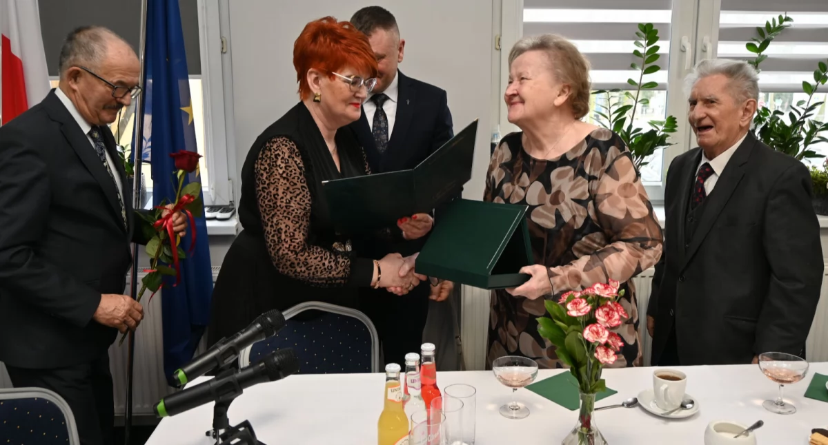 W strzeleńskim magistracie 4 pary małżeńskie świętowały Diamentowe Gody (film + zdjęcia)