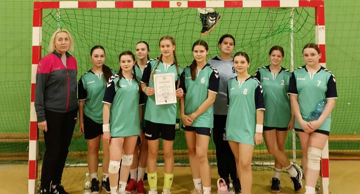 Awans strzeleńskich szczypiornistek z Zespołu Szkolno-Przedszkolnego nr 2 do półfinałów wojewódzkich