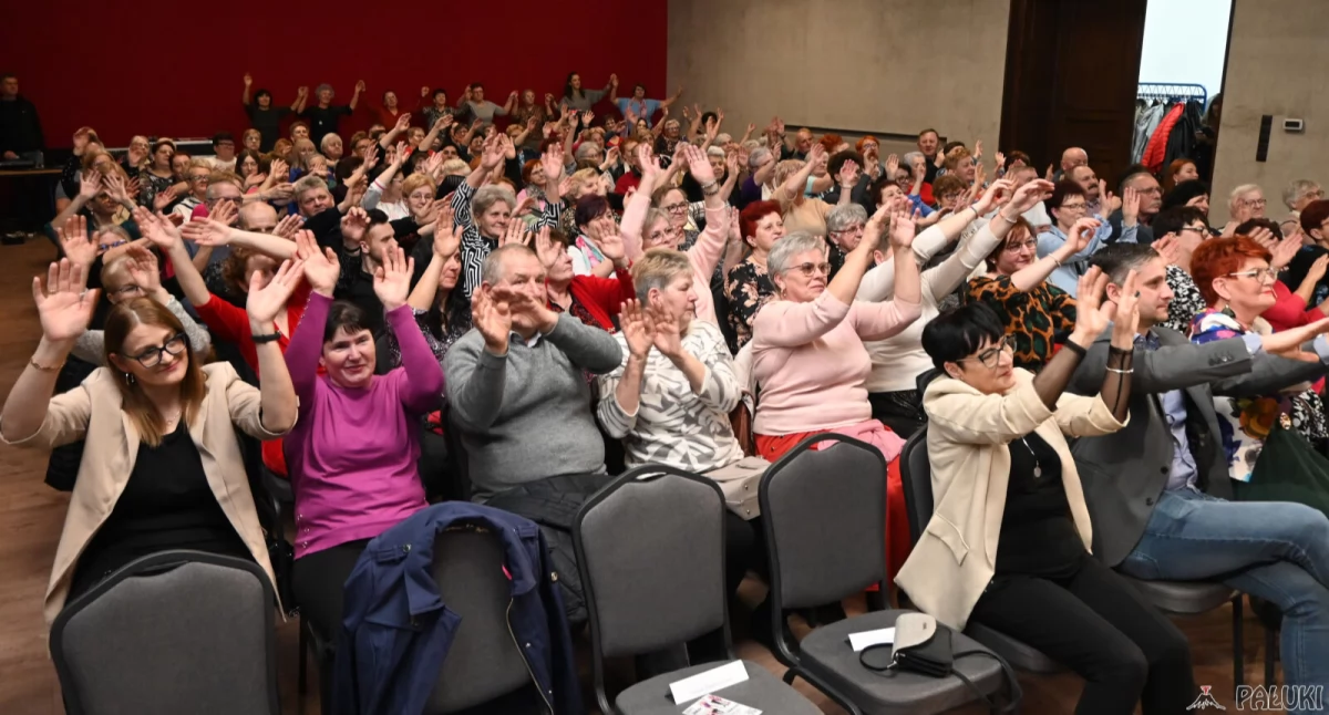 Koncert Dawida Janiaka dla strzeleńskich kobiet (film + zdjęcia)