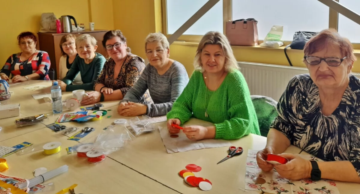 Na emeryturze nie mają czasu na nudę - warsztaty rękodzieła w Trzemesznie (zdjęcia)