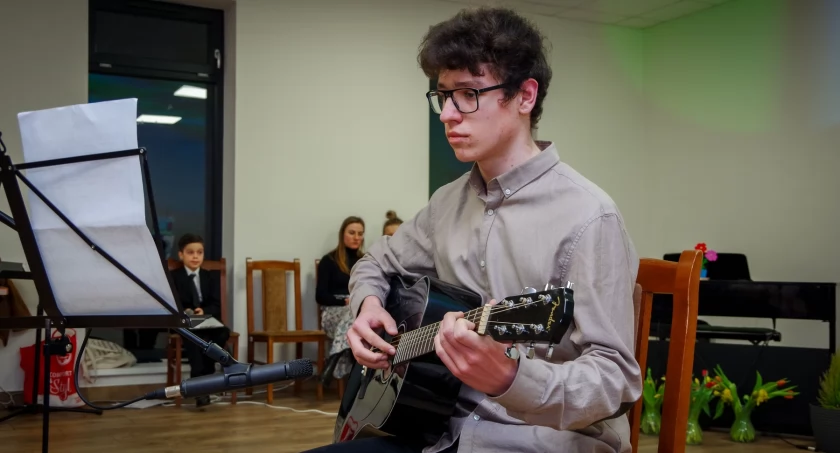 Wiosenny koncert w szkole U Pana Boga za Piecem (zdjęcia)