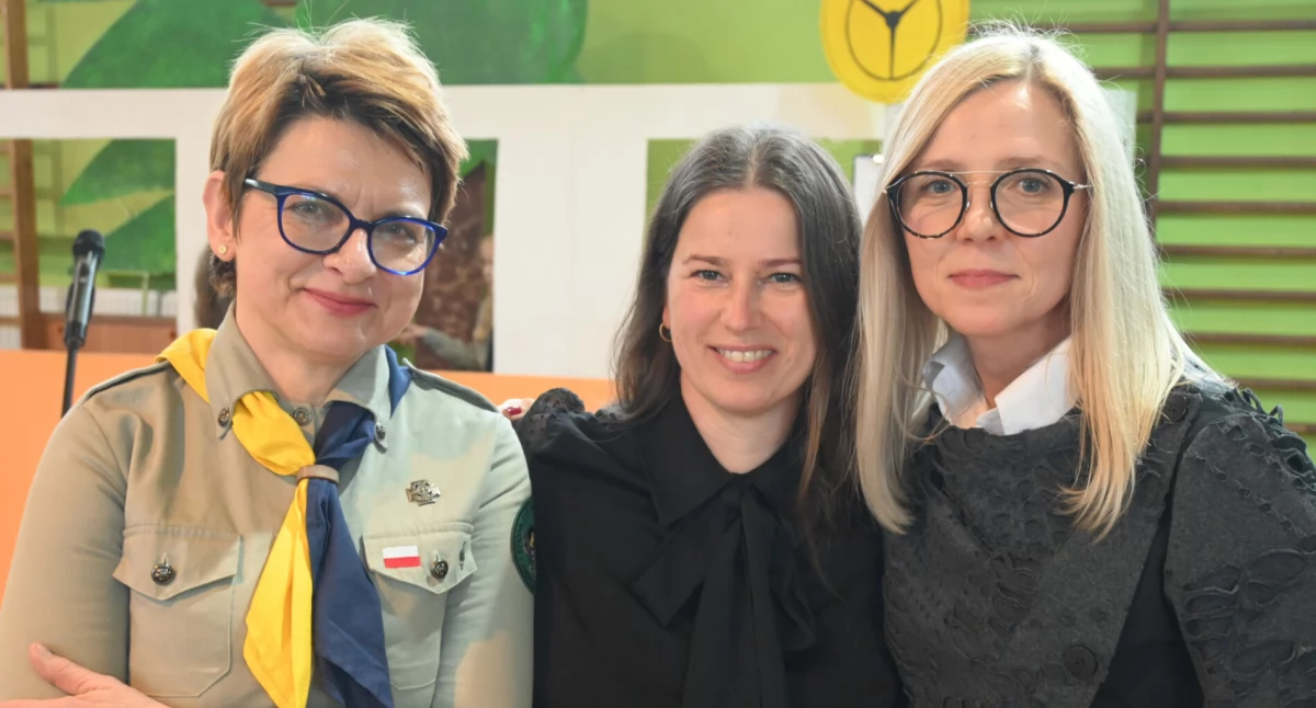 Zespół Szkół w Strzelnie. Zabrzmiały piosenki turystyczne, żeglarskie i harcerskie (film + zdjęcia)