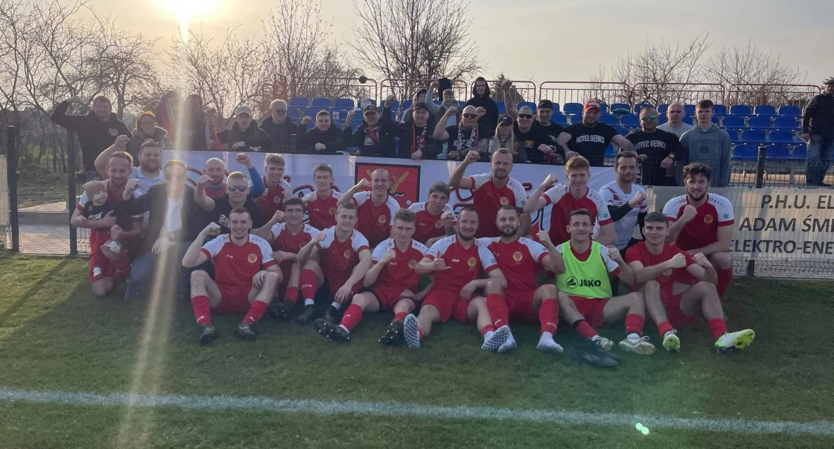 W meczu derbowym lepsza Noteć Gębice. Duży ścisk w czubie klasy okręgowej