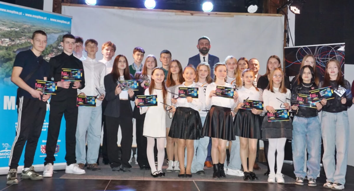 2025 rok - burmistrz Mogilna wyróżnił 23 sportowców młodego pokolenia (zdjęcia)