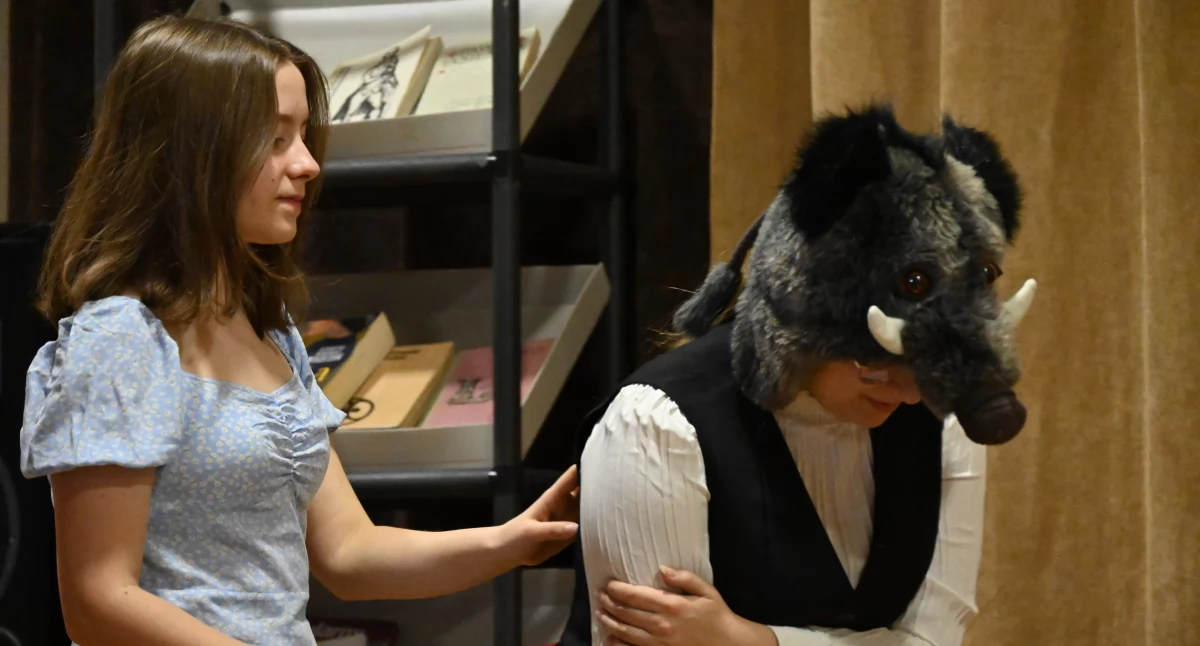 Piękna i Bestia w wykonaniu Akustycznych Bękartów Szekspira (film + zdjęcia)