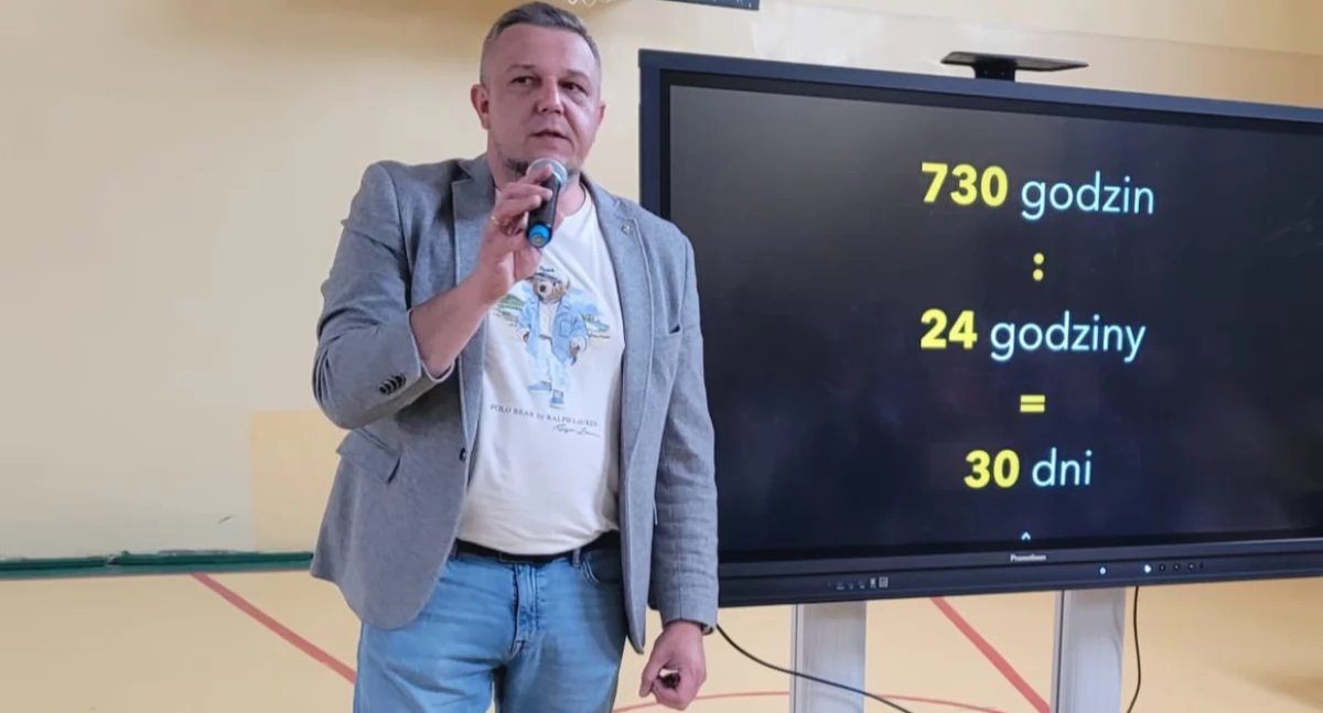 Uczniowie szkoły w Gębicach rozmawiali o wpływie świata cyfrowego na współczesne życie (zdjęcia)