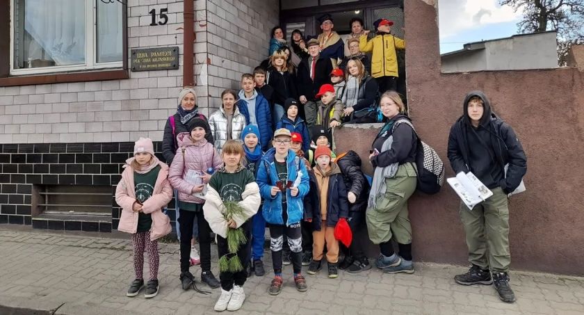 Odkrywali walory trzemeszeńskiej ziemi – pieszy rajd Hufca ZHP Trzemeszno (zdjęcia)