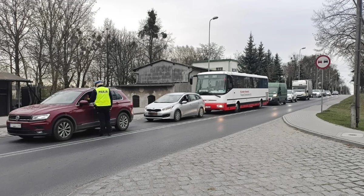 Ostrowo, Gębice - poniedziałkowy poranek nietrzeźwy dla dwojga kierowców