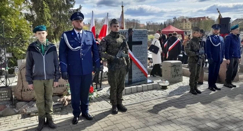 W Trzemesznie odsłonięto Tablicę Katyńską (zdjęcia)