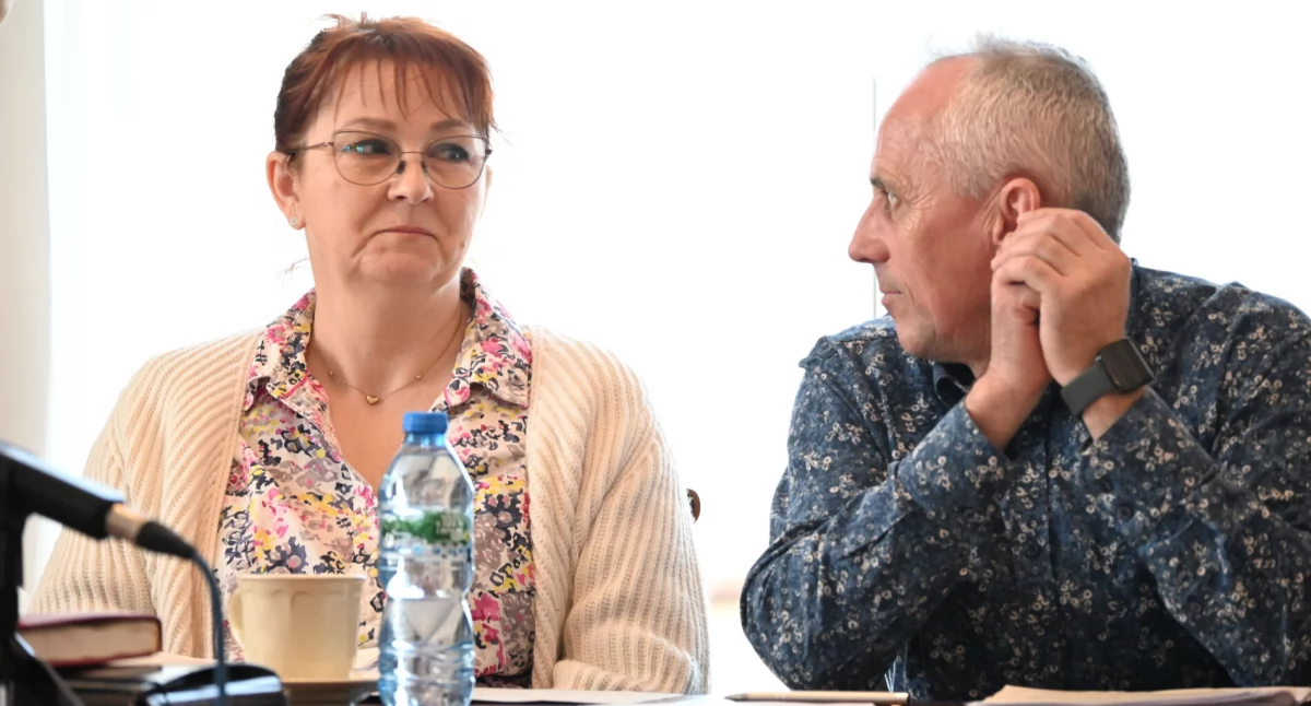 Pieski mają doskonałą opiekę w przytulisku w Siedlimowie, jednak czekają na adopcję