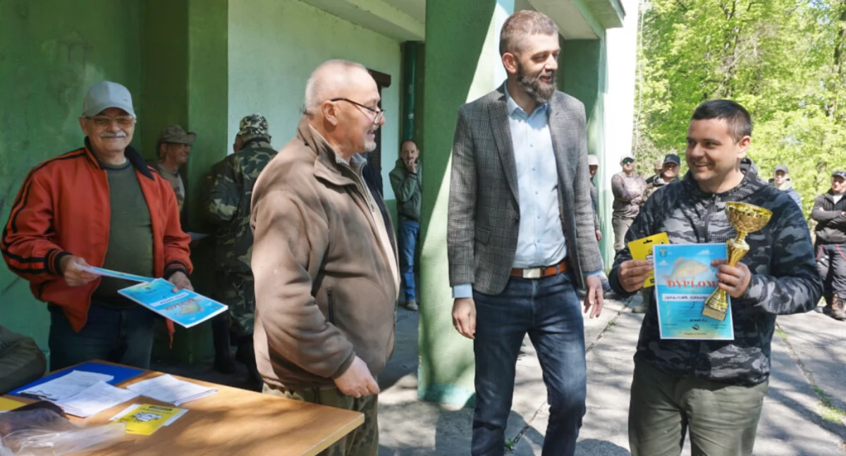 Zawody wędkarskie spławikowe w Mogilnie. Chłodne poranki - ryby brały kiepsko (zdjęcia)