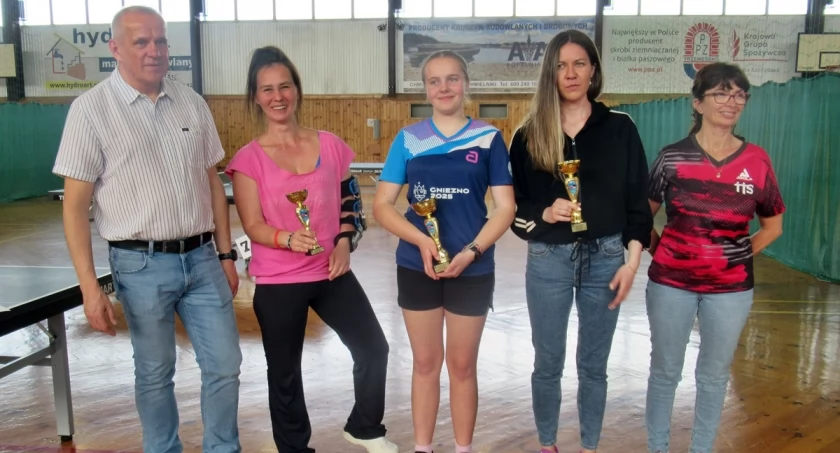 XXIII Otwarte Mistrzostwa Gminy Trzemeszno w Tenisie Stołowym - rozegrano 255 meczy (zdjęcia)