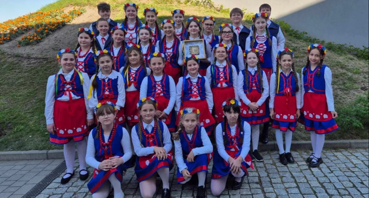 Kujawskie Gałganki i Jezioranie na scenie w Brześciu Kujawskim