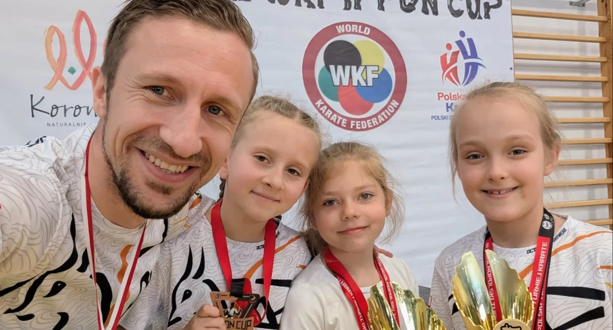 9 medali młodych karateków z mogileńsko - orchowskiego klubu Hibari