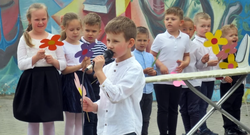 Piknik Rodzinny w Przedszkolu nr 3 w Trzemesznie zaskoczył opiekunów dzieci (zdjęcia)