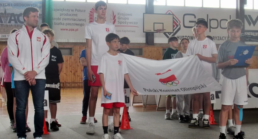 Olimpijczyk Krzysztof Wiłkomirski gościem w Zespole Szkolno-Przedszkolnym w Trzemesznie (zdjęcia)