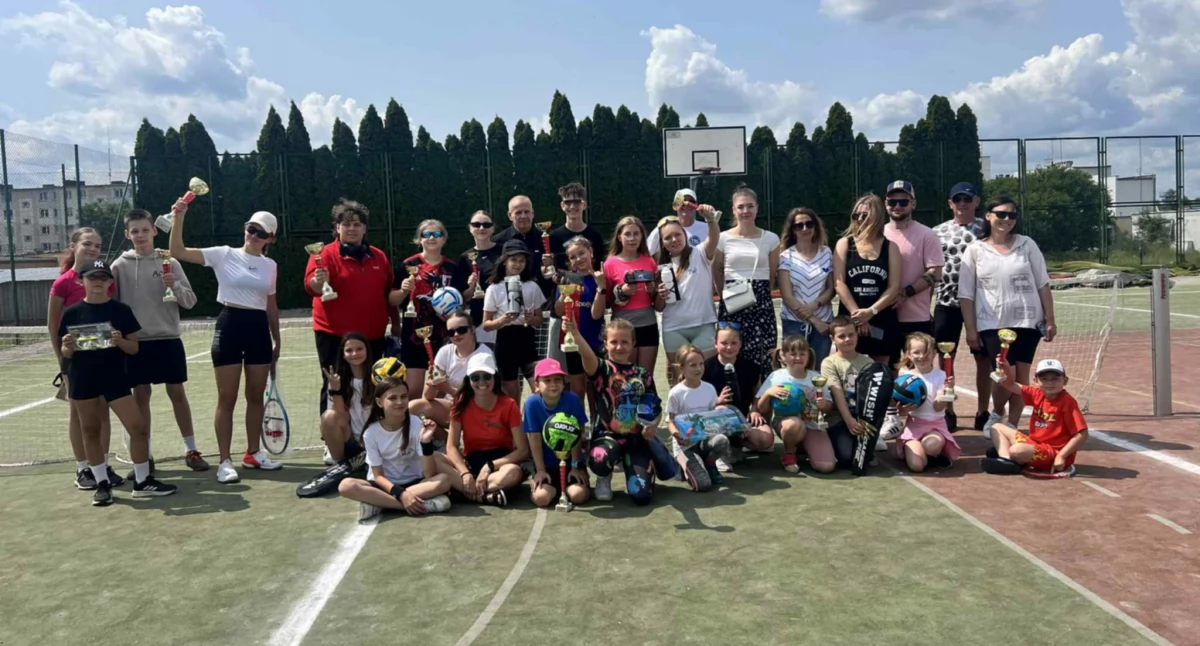 Turniej tenisa ziemnego o puchar burmistrza Trzemeszna (zdjęcia)