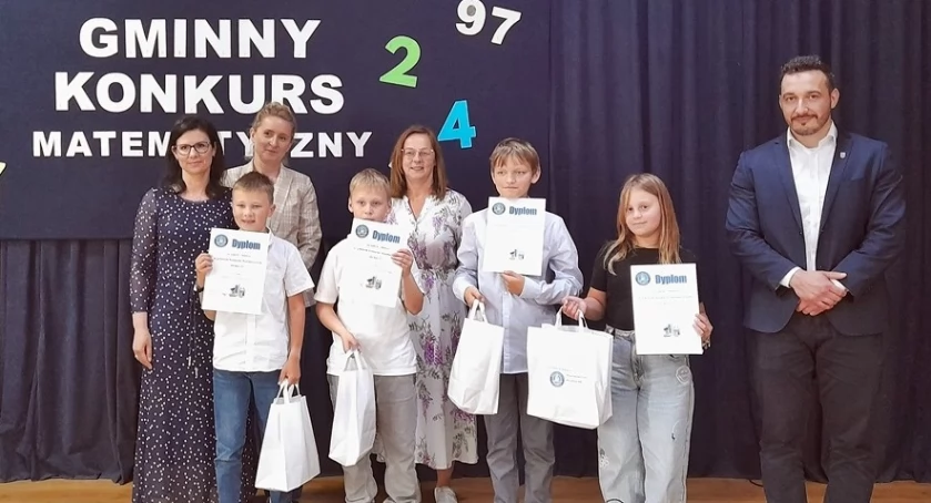 Gminny Konkurs Matematyczny dla klas III w Szkole Podstawowej nr 1 w Trzemesznie (zdjęcia)