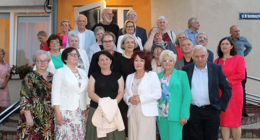 Klasa IVa i IVd po 48 latach na wspólnym zjeździe absolwentów Liceum Ogólnokształcącego w Trzemesznie (zdjęcia)