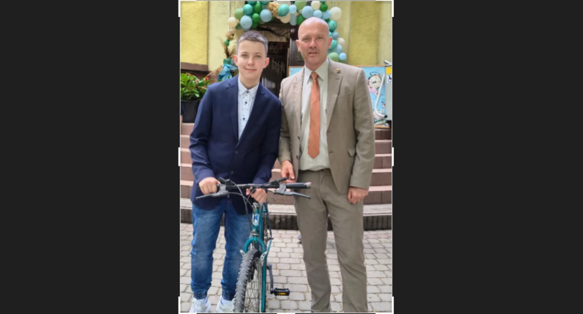 Pomocna dłoń sprezentowała Mikołajowi rower górski