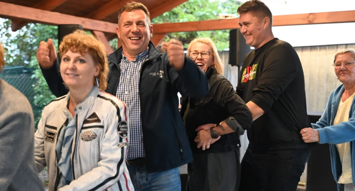 Sąsiedzka feta, czyli Imieninowe Swojskie Biesiadowanie w Zbytowie (film + zdjęcia)