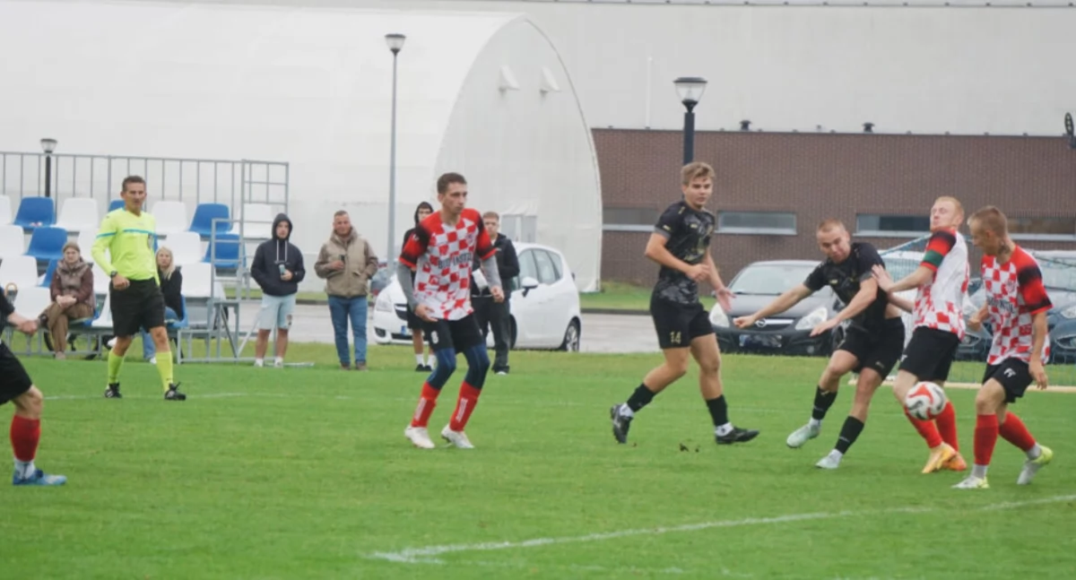 IV liga: Pogoń pokonała Spartę Brodnica 3:2. Klasa A: czwarte zwycięstwo bramkostrzelnej Pogoni II (zdjęcia)