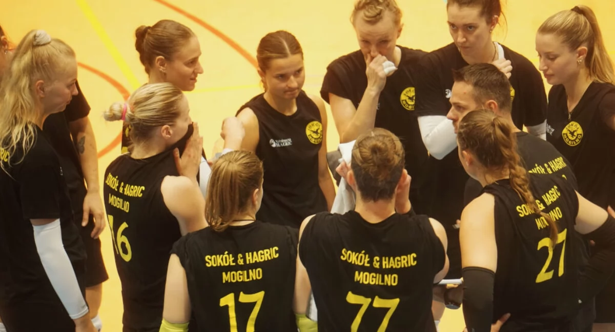 W sparingowym meczu Sokół Mogilno pokonał VolleyWrocław 4:0