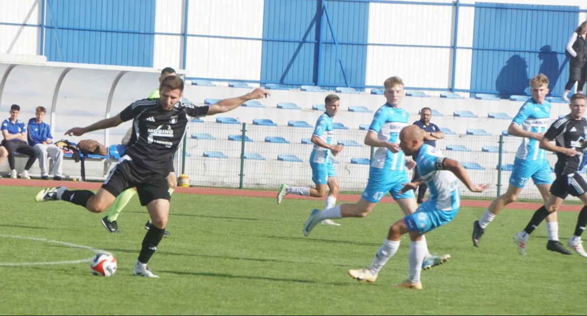 Pogoń Mogilno pokonała Noteć Łabiszyn 3:1. Piast Kołodziejewo zdobył pierwsze punkty w IV lidze (zdjęcia)