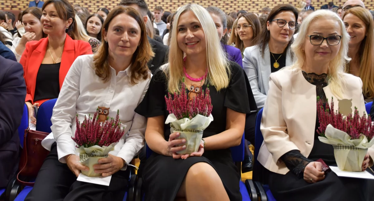 Życzenia, gratulacje i występy artystyczne dla nauczycieli mogileńskiego Zespołu Szkół