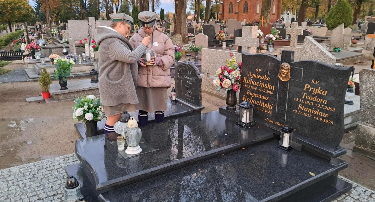 Szósta edycja harcerskiej akcji na strzeleńskich cmentarzach (zdjęcia)