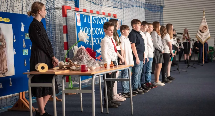Święto patronki i Dzień Niepodległości w szkole w Szczepanowie (zdjęcia)