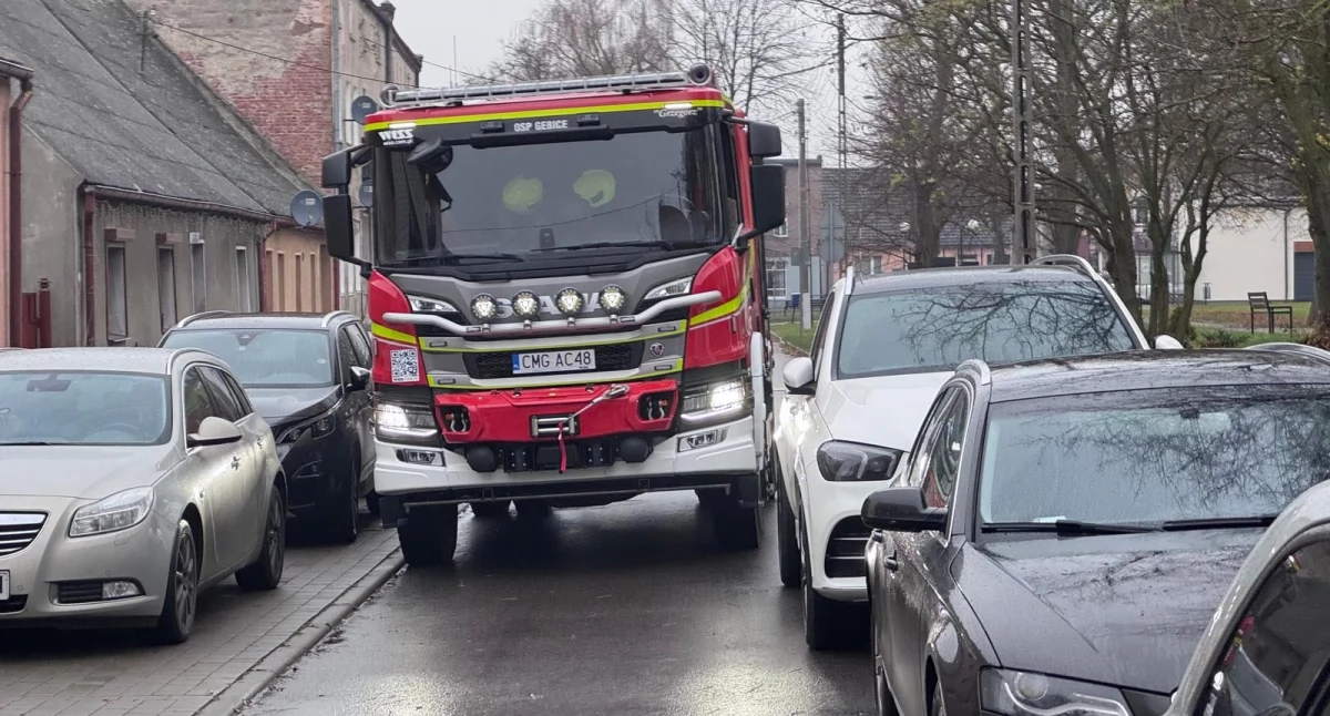  Minuty decydują o życiu – apel OSP Gębice do mieszkańców o odpowiedzialne parkowanie