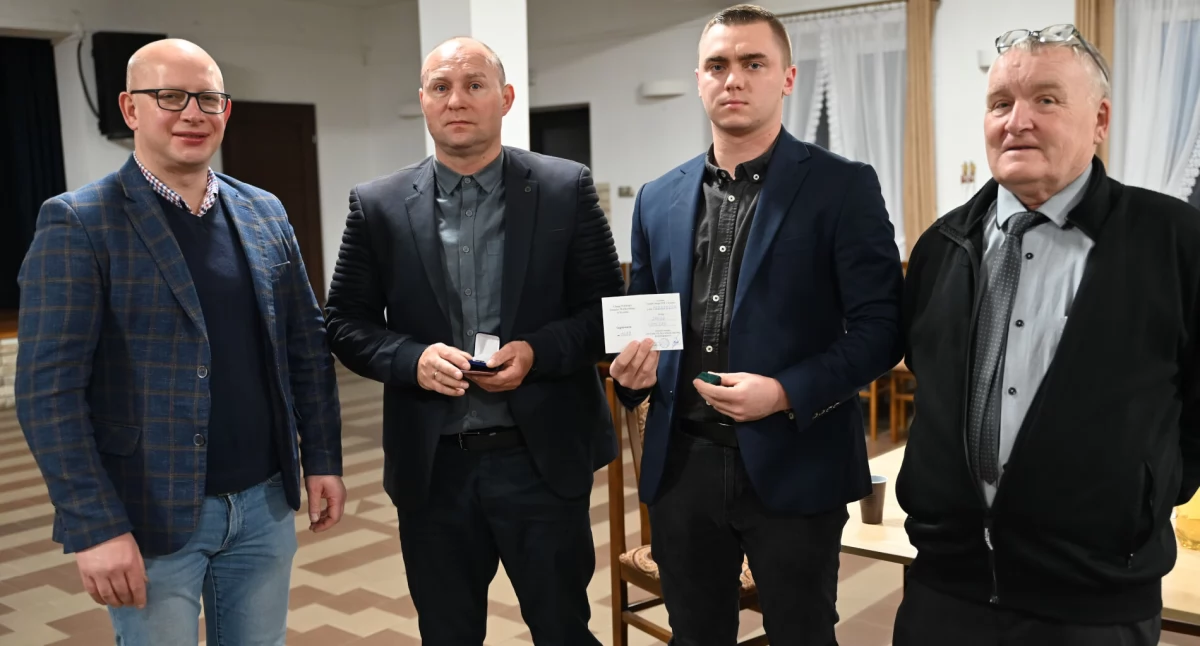  Podsumowanie roku, odznaczenia i wybory w Kole Wędkarskim nr 11 w Orchowie (zdjęcia)
