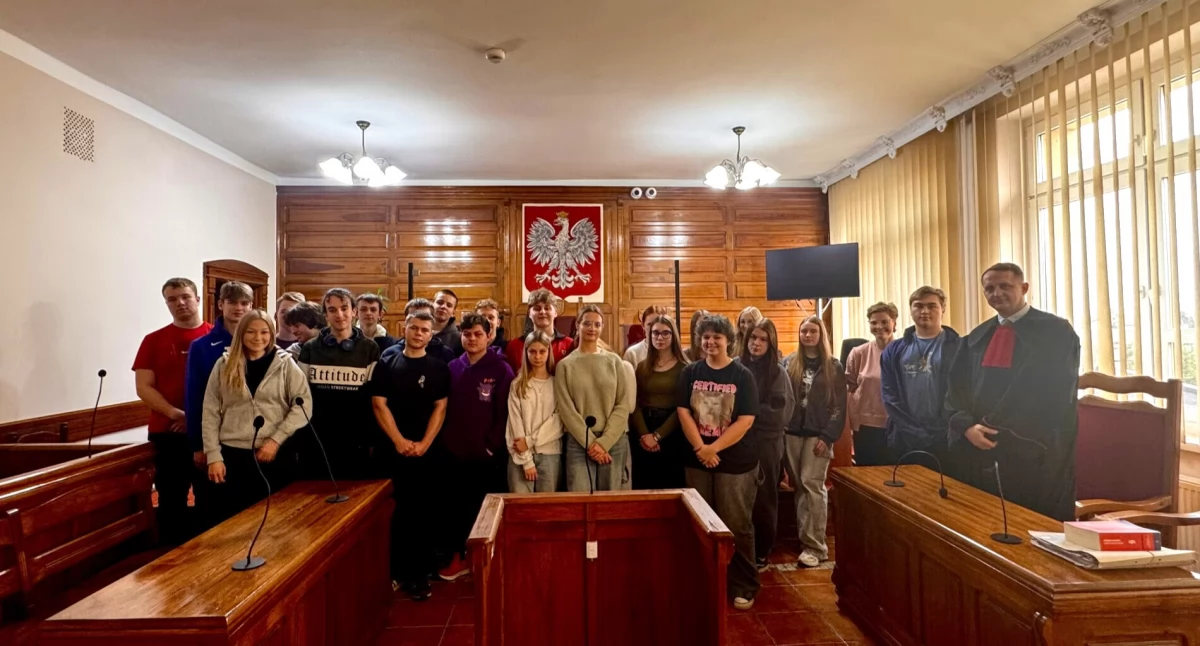 Prawo w praktyce – uczniowie Zespołu Szkół odwiedzili Sąd Rejonowy w Mogilnie