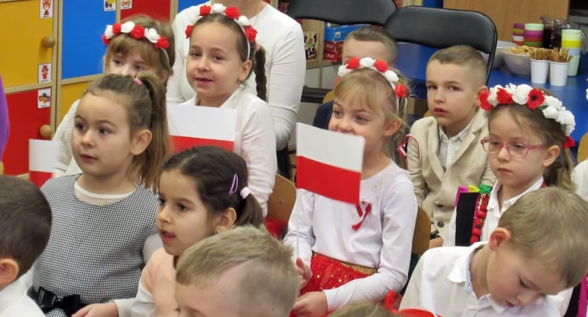 Wymysłowo - II Gminny Przegląd Recytatorski Wolność w słowach przyniósł radosny patriotyzm przedszkolaków (zdjęcia) 