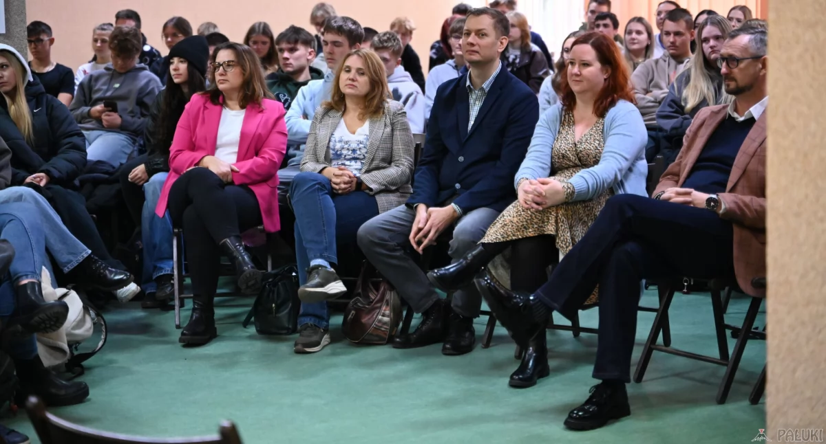 Przestrzeń dla pasji i relacji – wkrótce powstaną kluby młodzieżowe (film + zdjęcia)